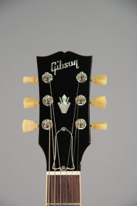 GIBSON SG STANDARD '61 MAESTRO VIBROLA VINTAGE CHERRY