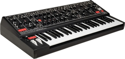 Moog Matriarch Dark