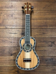 Apc Lg S Mp Ukulele Gold Hardware