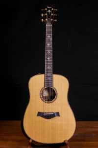 TAYLOR 910E ELECTRO ACOUSTIC GUITAR