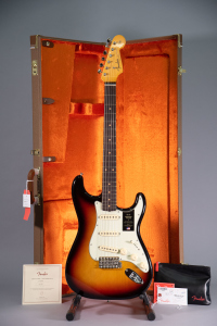 Fender American Vintage II 1961 Stratocaster 3 Color Sunburst
