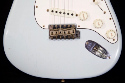 Fender Custom Shop 1969 Journeyman Relic Sonic Blue
