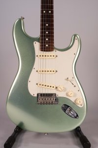 FENDER STRATOCASTER  AM PRO II mystic green USATA