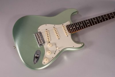 FENDER STRATOCASTER  AM PRO II mystic green USATA