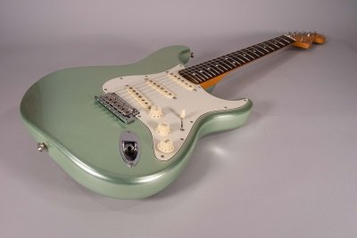 FENDER STRATOCASTER  AM PRO II mystic green USATA