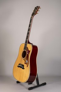 GIBSON DOVE IN FLYGHT USATA