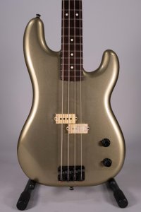 fender precision usato