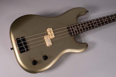 fender precision usato