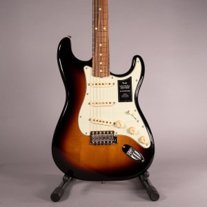 Fender Vintera 60S Stratocaster Pau Ferro 3 Color Sunburst