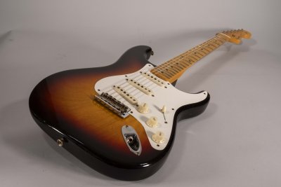 Fender Custom Shop Limited Ed 1956 Stratocaster Journeyman Relic 3Color Sunburst