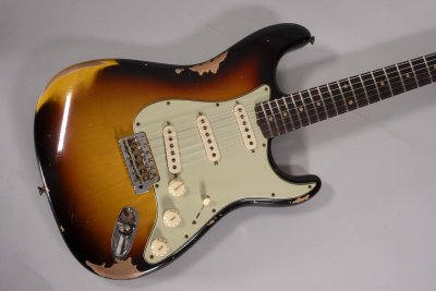 Fender Custom Shop 1960 Stratocaster Heavy Relic Faded Aged 3Tone Sunburst