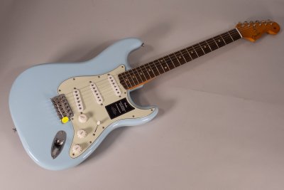 Fender Limited Edition Vintera II Road Worn '60s Stratocaster Rw Sonic Blue