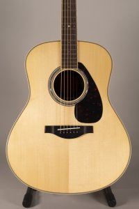 Yamaha Ll6Are Folk  Guitar (with case)