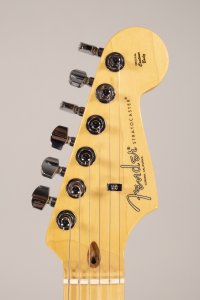 FENDER STRATOCASTER 2021