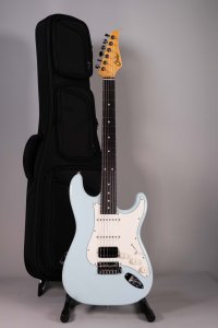 Suhr Classic s sonic blue rw hss