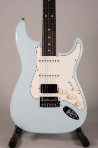 Suhr Classic s sonic blue rw hss