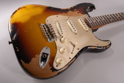 Fender Custom Shop LTD Roasted Bighead Stratocaster Super Heavy Relic 3 Color Sunburst