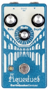 Earthquaker Aqueduct Pitch Vibrato