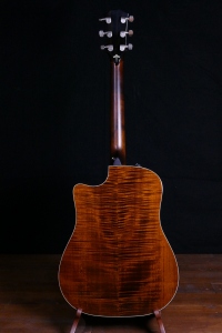Taylor 610Ce Chitarra Acustica Dreadnought