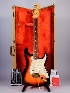 FENDER STRATO DLX SPECIAL ED '92 USATA