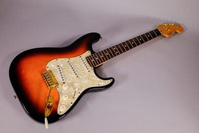 FENDER STRATO DLX SPECIAL ED '92 USATA