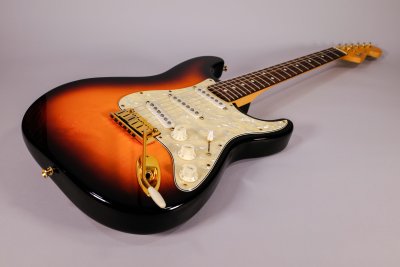 FENDER STRATO DLX SPECIAL ED '92 USATA