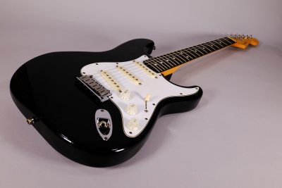 FENDER STRATO HSS AM. ULTRA USATA