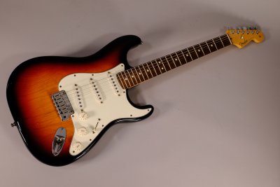 FENDER STRATO AM STANDARD USATA