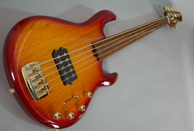 MusicMan BFR Stingray 5 Special Fuego Fretless 21 Of 105