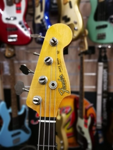 Fender Jazz Custom Shop 62 Journeyman Aged Surf Green