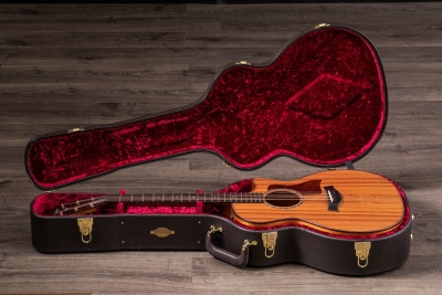 Taylor 724CE Chitarra Acustica Elettrificata