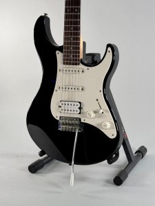 YAMAHA PACIFICA 112 USATA