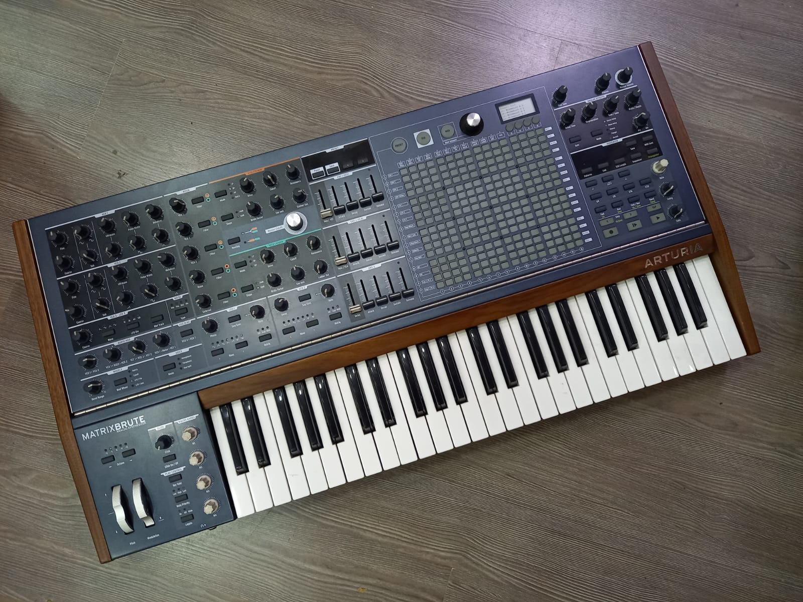 Arturia MatrixBrute Usato
