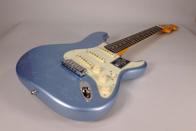 Fender American Ultra Luxe Vintage '60s Stratocaster Rw Ice Blue Metallic