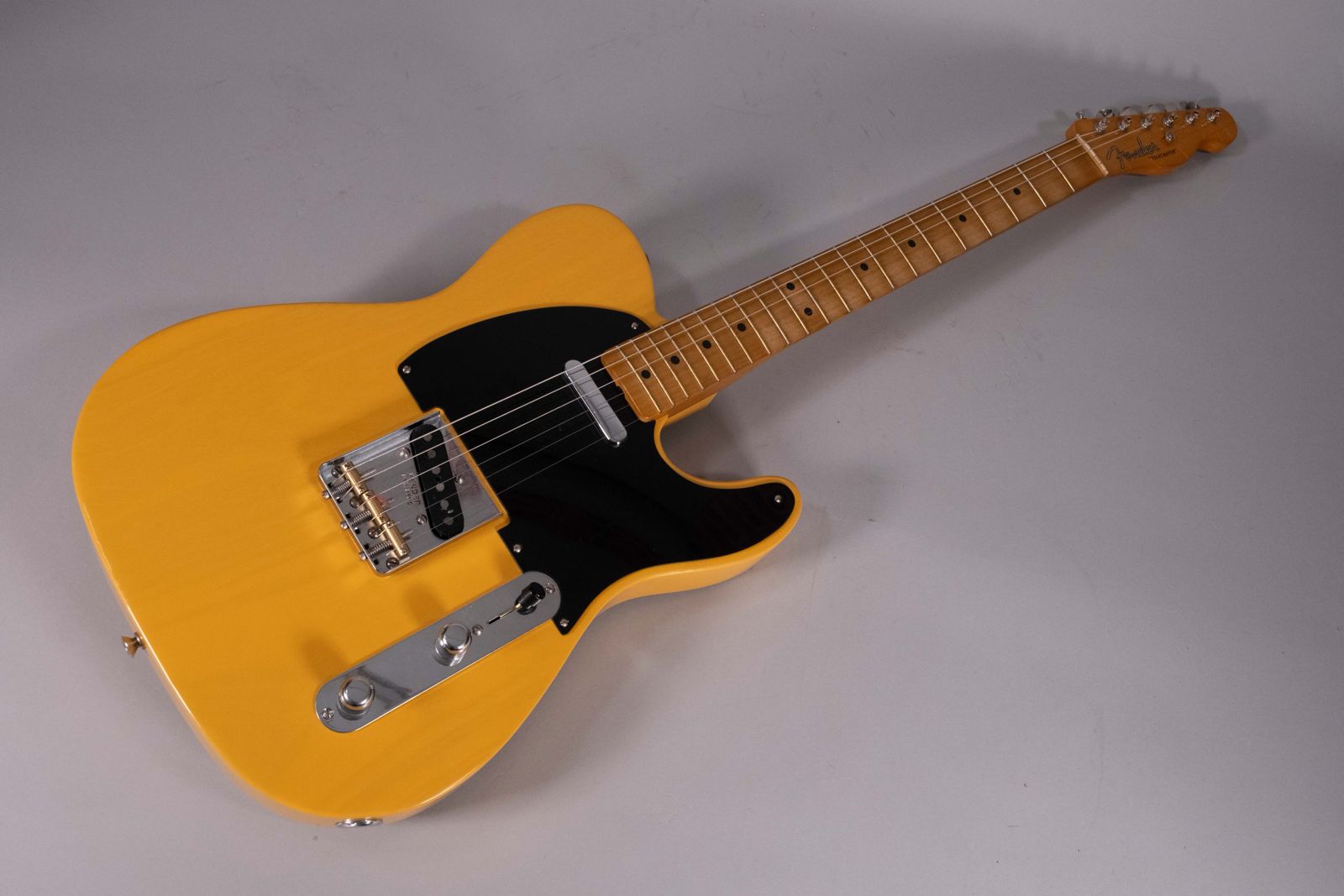 Fender 75th Anniversary Vintera Road Worn 1951 Telecaster MP Butterscotch Blonde